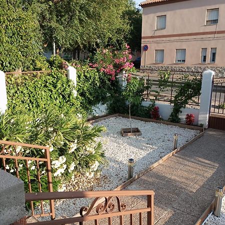 Almonacid de Toledo Vivienda Turistica Vino Tintoヴィラ エクステリア 写真