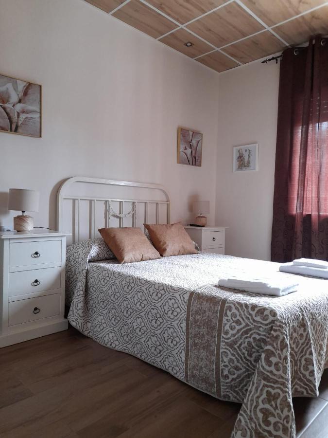 Almonacid de Toledo Vivienda Turistica Vino Tintoヴィラ エクステリア 写真